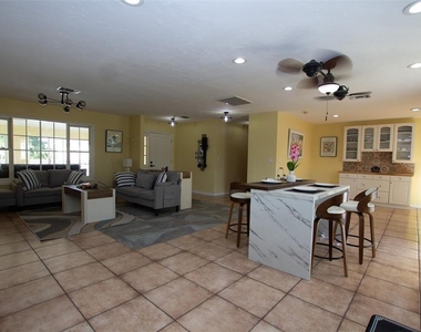 7941 Sycamore Drive - Photo Thumbnail 7