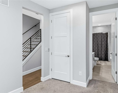1332 W Gray Street - Photo Thumbnail 23