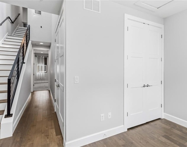 1332 W Gray Street - Photo Thumbnail 24
