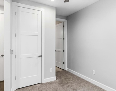 1332 W Gray Street - Photo Thumbnail 22