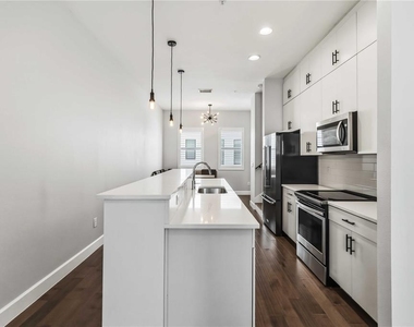 1332 W Gray Street - Photo Thumbnail 17
