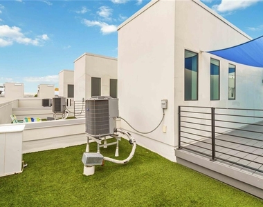 1332 W Gray Street - Photo Thumbnail 27
