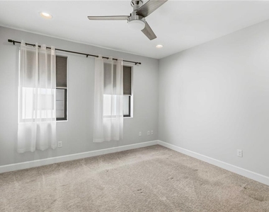 1332 W Gray Street - Photo Thumbnail 15