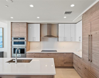 301 1st Street S - Photo Thumbnail 4