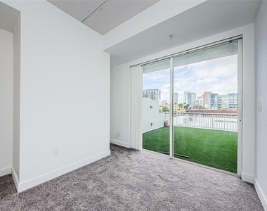1002 Channelside Drive - Photo Thumbnail 21