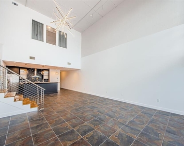 1002 Channelside Drive - Photo Thumbnail 12