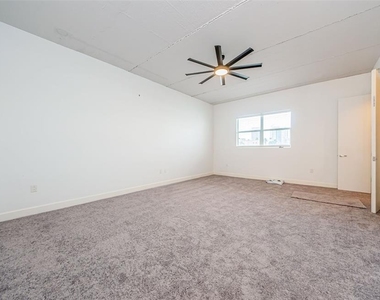 1002 Channelside Drive - Photo Thumbnail 16