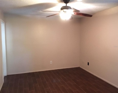 2747 Kavalier Drive - Photo Thumbnail 8