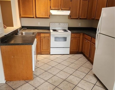 2747 Kavalier Drive - Photo Thumbnail 3