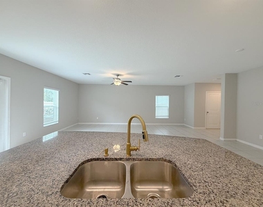 2122 Stellar Brilliance Way - Photo Thumbnail 18