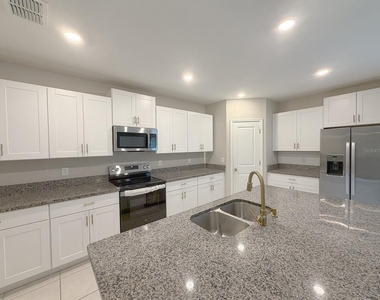 2122 Stellar Brilliance Way - Photo Thumbnail 11