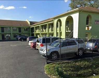 4416 N Clark Avenue - Photo Thumbnail 12
