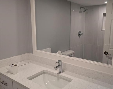 4416 N Clark Avenue - Photo Thumbnail 5