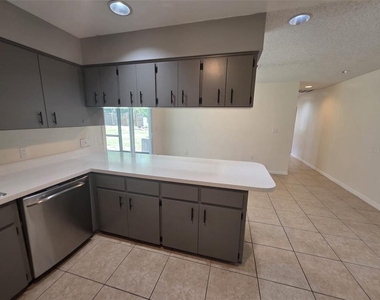 619 Knowles Road - Photo Thumbnail 6