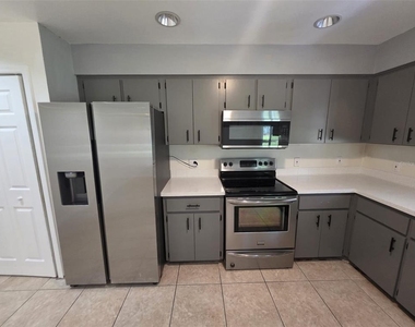 619 Knowles Road - Photo Thumbnail 14