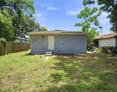 8310 N Brooks Street - Photo Thumbnail 18