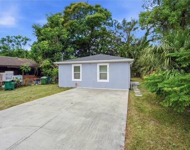 8310 N Brooks Street - Photo Thumbnail 2