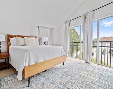 9415 Citrus Glen Place - Photo Thumbnail 29