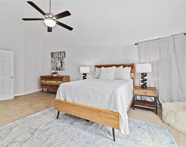 9415 Citrus Glen Place - Photo Thumbnail 28