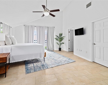 9415 Citrus Glen Place - Photo Thumbnail 27