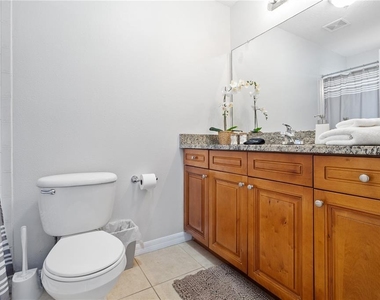 9415 Citrus Glen Place - Photo Thumbnail 23
