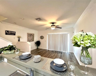 12425 Foxmoor Peak Drive - Photo Thumbnail 5