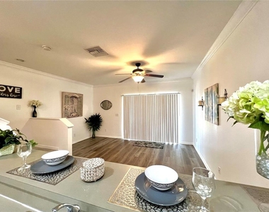 12425 Foxmoor Peak Drive - Photo Thumbnail 11