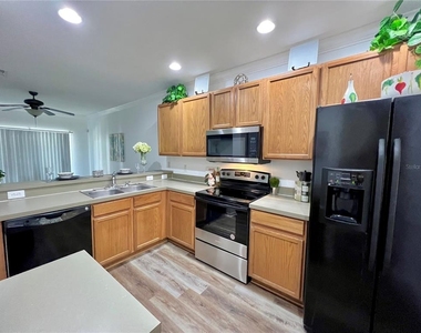 12425 Foxmoor Peak Drive - Photo Thumbnail 4