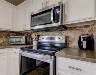 12213 Ravens Nest Place - Photo Thumbnail 26