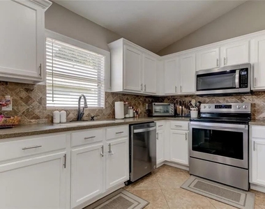 12213 Ravens Nest Place - Photo Thumbnail 23