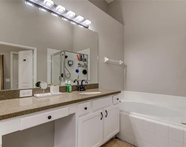 12213 Ravens Nest Place - Photo Thumbnail 29