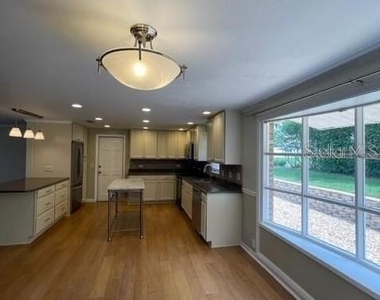 1326 Lake Ariana Boulevard - Photo Thumbnail 7