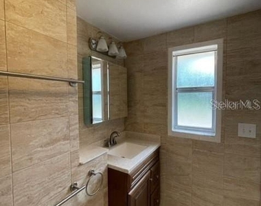 1326 Lake Ariana Boulevard - Photo Thumbnail 16