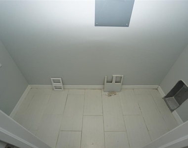 7001 Interbay Boulevard - Photo Thumbnail 4