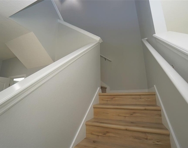 7001 Interbay Boulevard - Photo Thumbnail 7