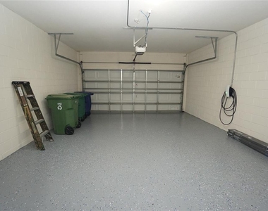 7001 Interbay Boulevard - Photo Thumbnail 5