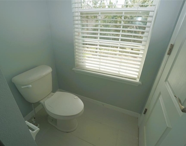 7001 Interbay Boulevard - Photo Thumbnail 11