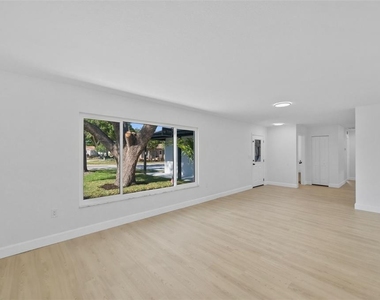11180 113th Avenue - Photo Thumbnail 48