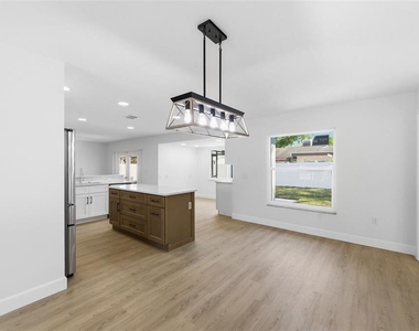 11180 113th Avenue - Photo Thumbnail 27