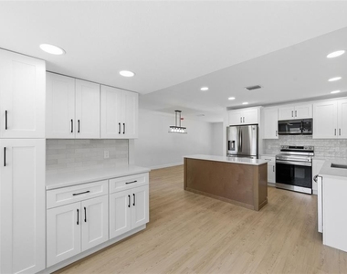 11180 113th Avenue - Photo Thumbnail 37