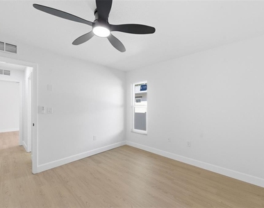 11180 113th Avenue - Photo Thumbnail 19