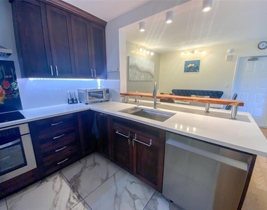 3134 Lake Pine Way - Photo Thumbnail 2