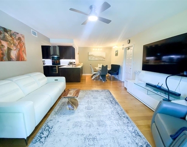 3134 Lake Pine Way - Photo Thumbnail 12