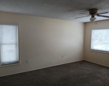 7560 92nd Street - Photo Thumbnail 6