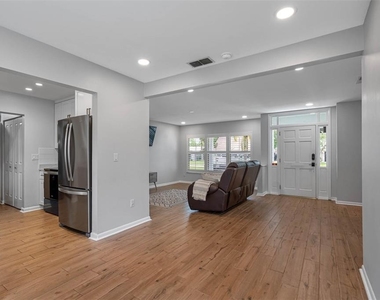 5104 W Cleveland Street - Photo Thumbnail 18