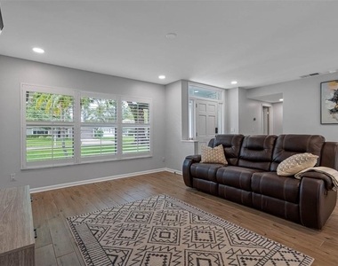5104 W Cleveland Street - Photo Thumbnail 15