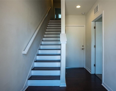 339 8th Street N - Photo Thumbnail 2