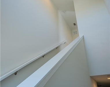 339 8th Street N - Photo Thumbnail 3