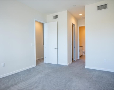 339 8th Street N - Photo Thumbnail 10