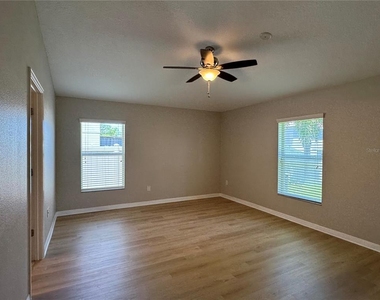 10405 Summer Azure Drive - Photo Thumbnail 15